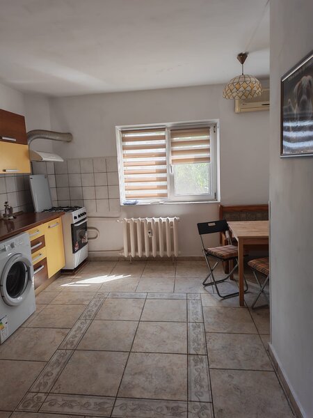 13 Septembrie, 2 camere mobilate frumos